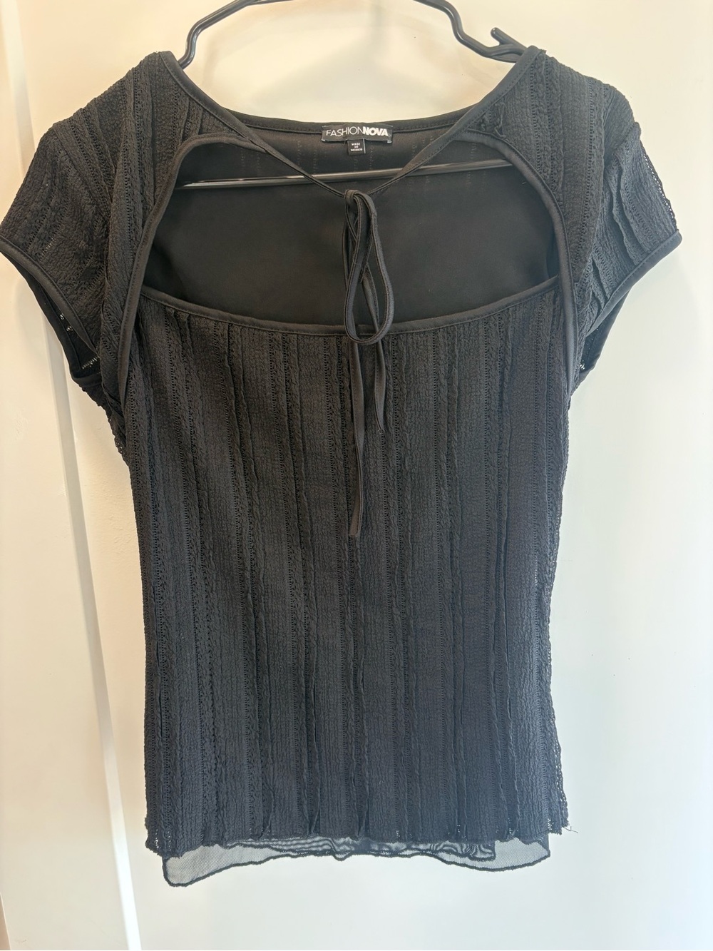 Fashion Nova Black Tie-Front Short Sleeve Top